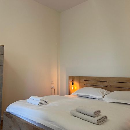Cane Apartment Emerald Тирана Екстериор снимка
