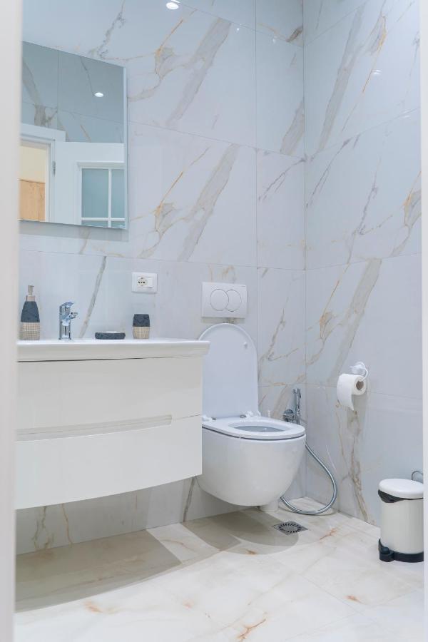 Cane Apartment Emerald Тирана Екстериор снимка